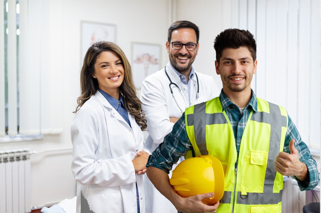 Equipe médica e técnica da Senamed em atendimento ocupacional
